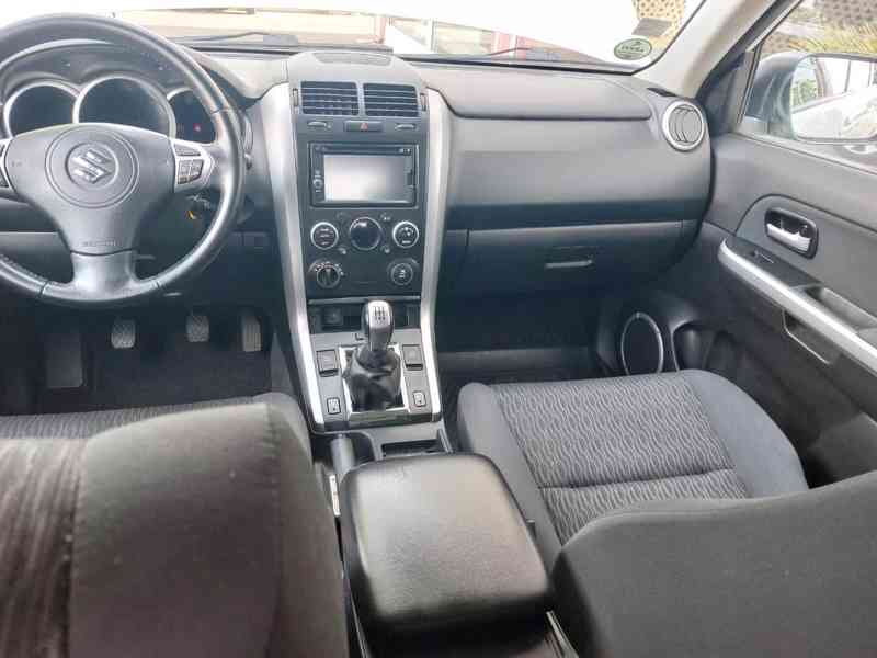 Suzuki Grand Vitara 2.4i Comfort benzín 124kw - foto 12