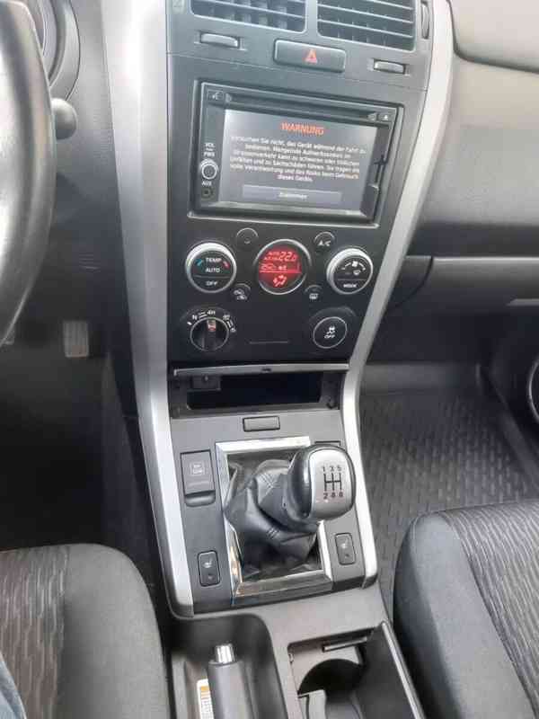 Suzuki Grand Vitara 2.4i Comfort benzín 124kw - foto 10