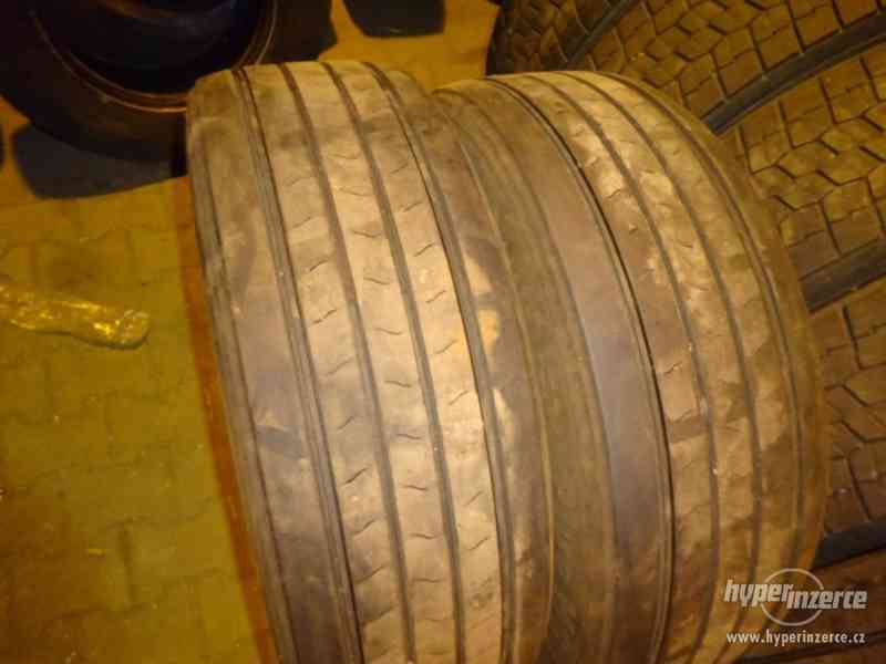 295/60/22,5 obuté vodící pneu Continental - foto 13