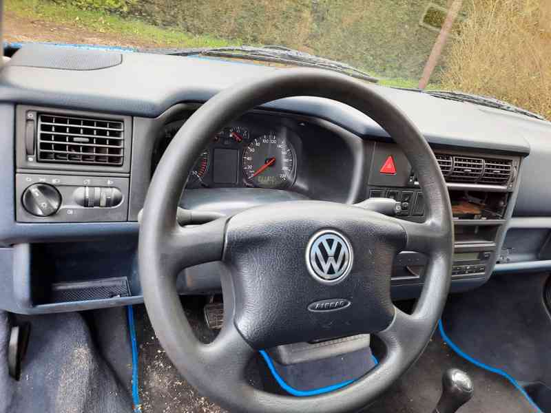 Volkswagen T4 Caravelle 2,5 TDI 75kW - foto 6