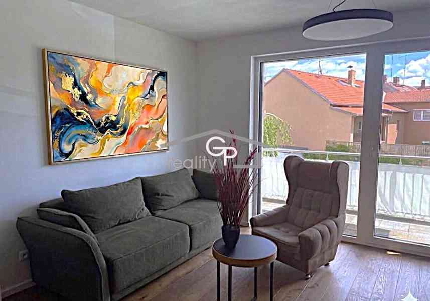 Pronájem 2+kk s bal. a park. stáním v Č. Budějovicích - foto 4