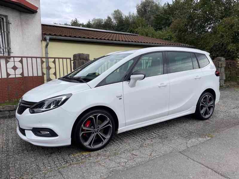 Opel Zafira 1,4   7 míst, Benzín/LPG - foto 2