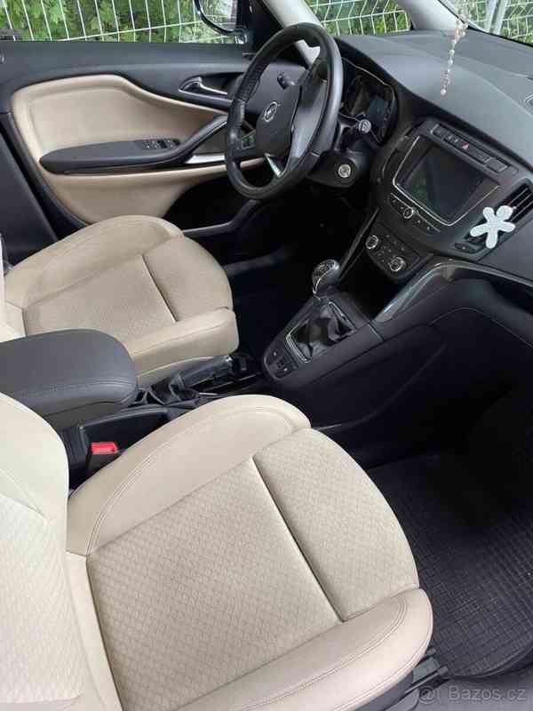 Opel Zafira 1,4   7 míst, Benzín/LPG - foto 7