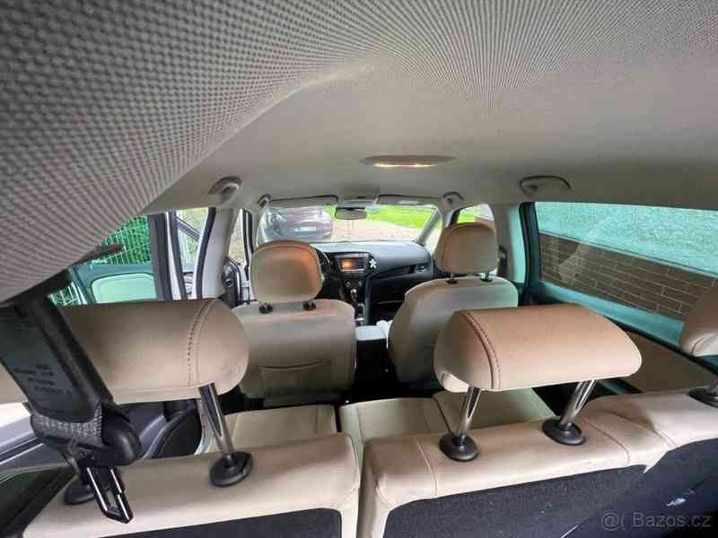 Opel Zafira 1,4   7 míst, Benzín/LPG - foto 10