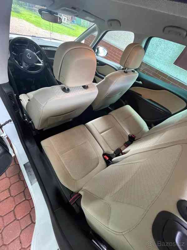 Opel Zafira 1,4   7 míst, Benzín/LPG - foto 9