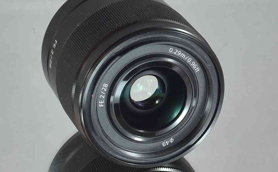 Sony FE 28mm F2 *Full-frame*širokoúhlý *E mount - foto 3