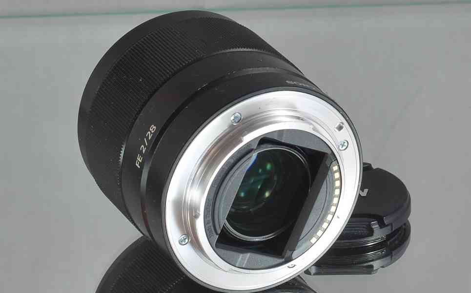 Sony FE 28mm F2 *Full-frame*širokoúhlý *E mount - foto 4