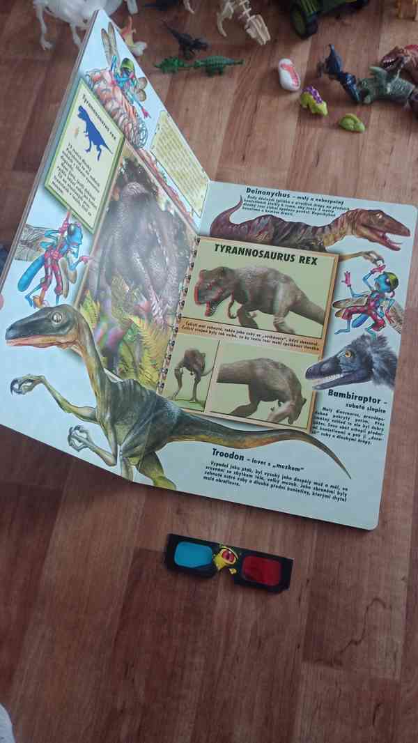 Dinosauří sbírka - figurky, knížky - foto 4