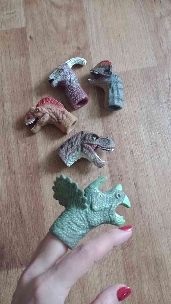 Dinosauří sbírka - figurky, knížky - foto 8