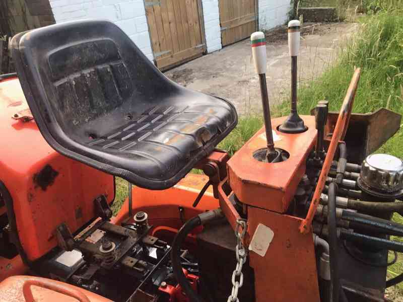  Traktor Kubota BII00 + příslušenství - foto 4