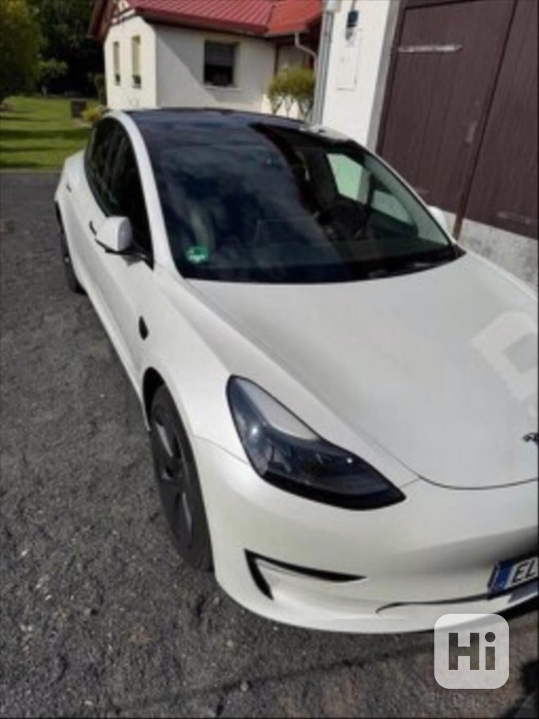 Tesla Model 3 2021 Long Range 491PS 65tis - foto 1