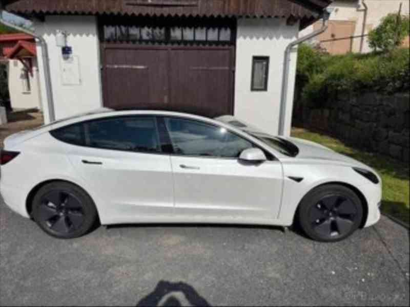 Tesla Model 3 2021 Long Range 491PS 65tis - foto 11