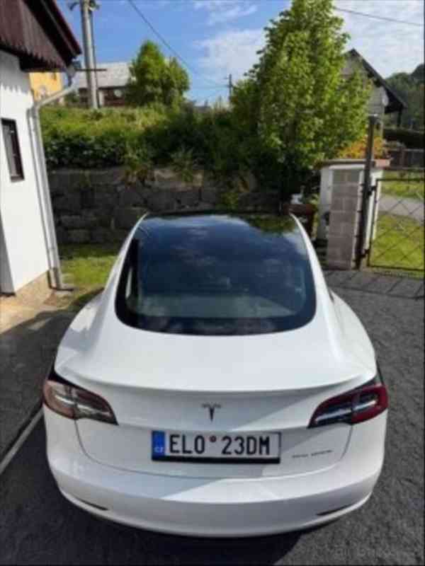 Tesla Model 3 2021 Long Range 491PS 65tis - foto 10
