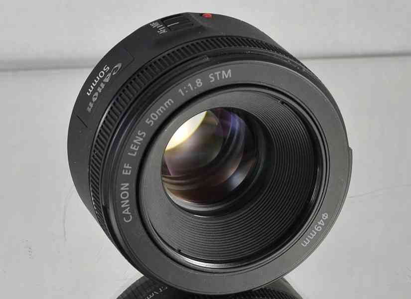 Canon EF 50mm f/1.8 STM **fullframe - formát - foto 3