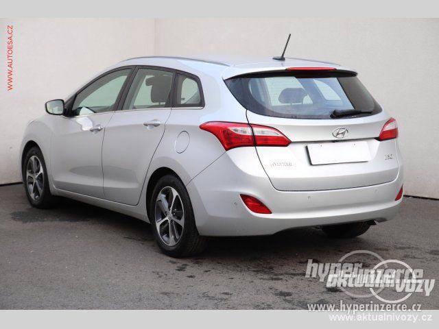 Hyundai i30 1.6, nafta,  2016 - foto 4
