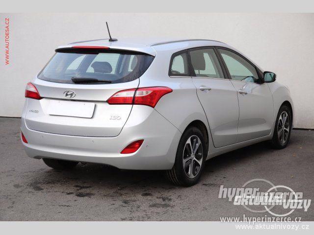 Hyundai i30 1.6, nafta,  2016 - foto 10