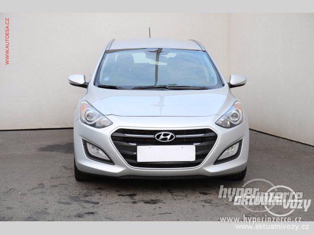 Hyundai i30 1.6, nafta,  2016 - foto 11