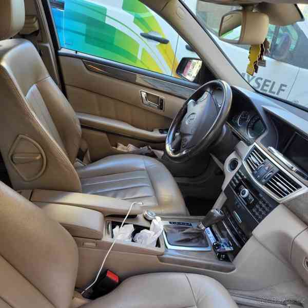 Mercedes-Benz Třídy E 2,0   E-Class 220 - foto 28