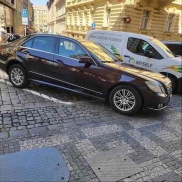 Mercedes-Benz Třídy E 2,0   E-Class 220 - foto 14