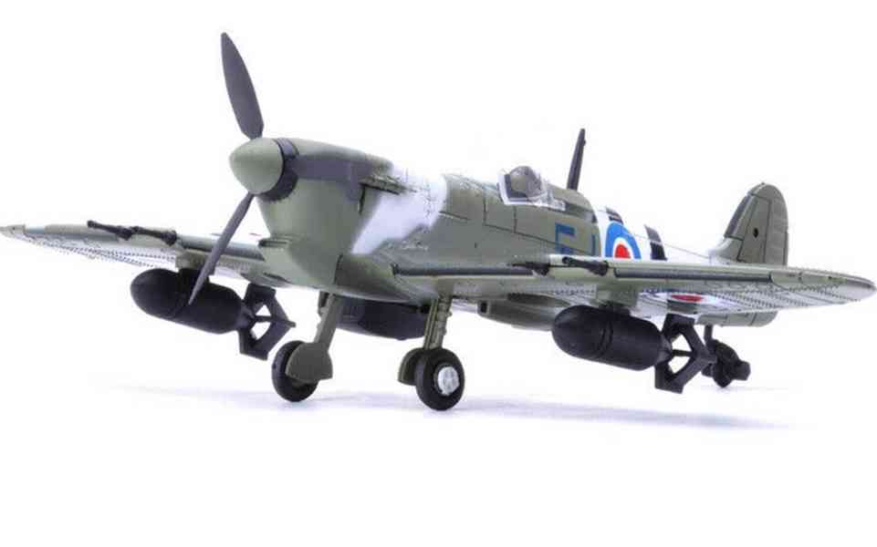 4D model nacvakávací stavebnice Spitfire (tmavě zelená) 1:48 - foto 3