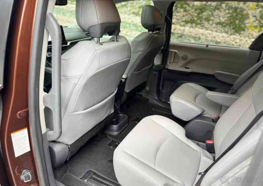 Toyota Sienna 2,5   hybrid AWD 2021 nový model - foto 3