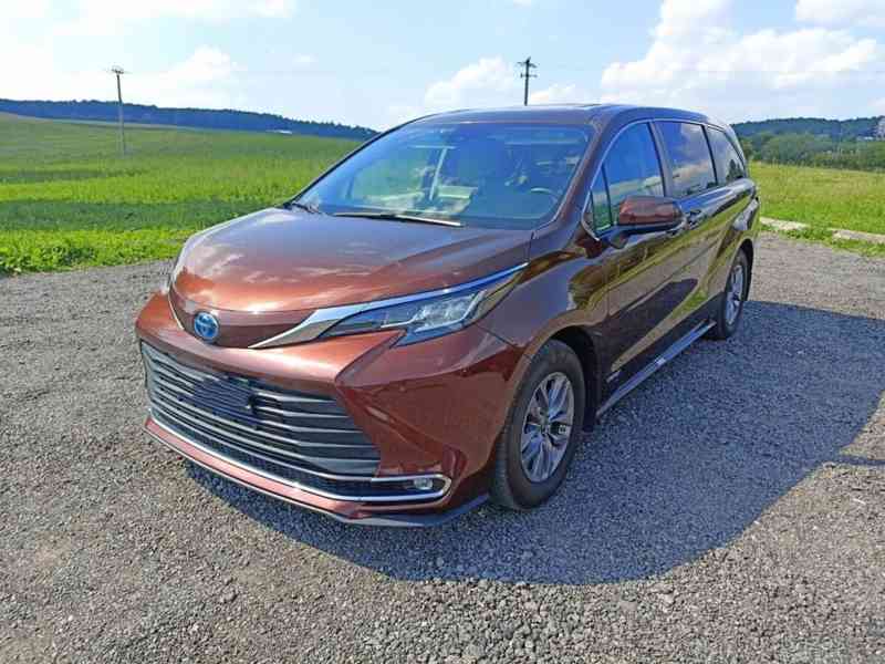 Toyota Sienna 2,5   hybrid AWD 2021 nový model - foto 2