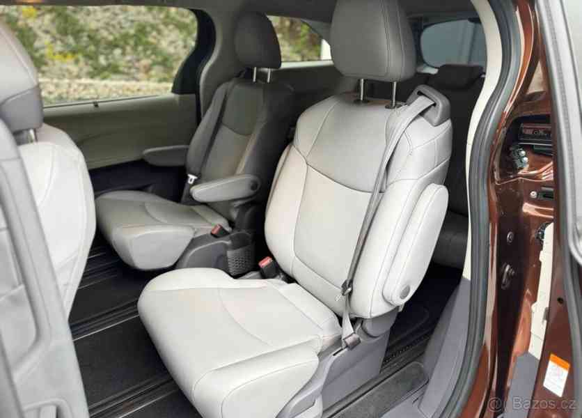 Toyota Sienna 2,5   hybrid AWD 2021 nový model - foto 5