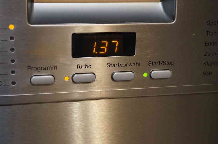 Myčka Miele celonerezová vestavná G 4920i, tři koše - foto 4