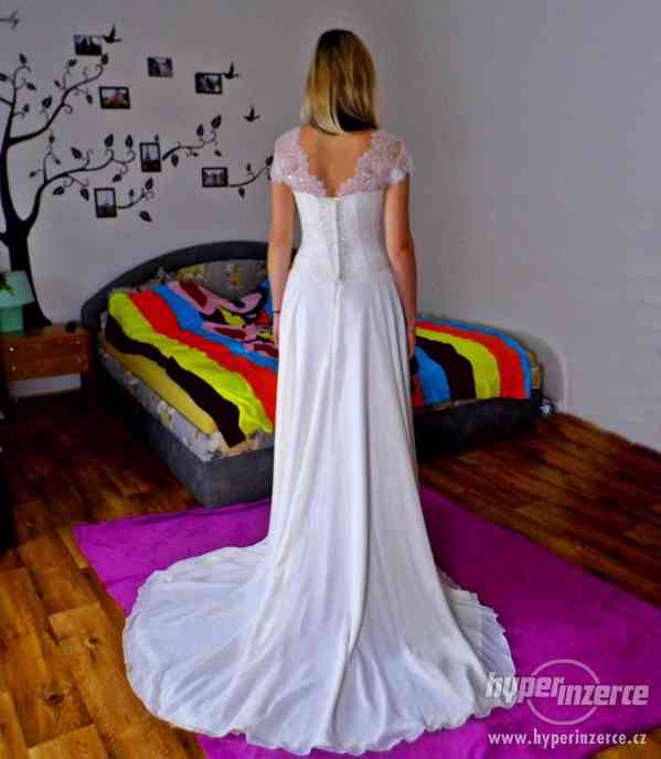 Luxusní kvalitní svatební šaty CENA DOHODOU - foto 5