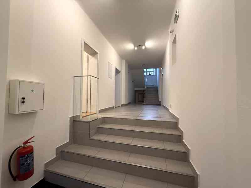 PRONÁJEM DVOU KANCELÁŘÍ O CP CCA 50 M2, BRNO – ŽIDENICE - foto 2