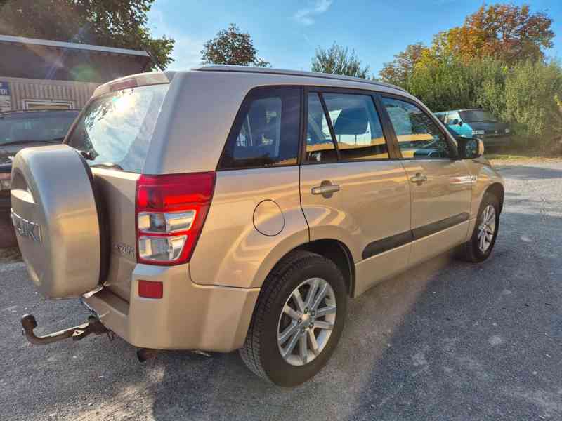 Suzuki Grand Vitara 2.0i Club benzín 103kw - foto 4