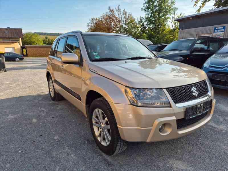 Suzuki Grand Vitara 2.0i Club benzín 103kw - foto 6