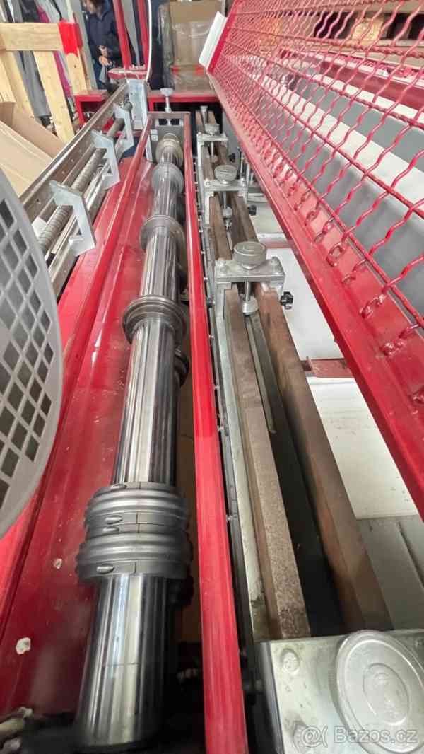 Boxmaker Autobox2 1800 - stroj na výrobu klopových krabic. - foto 3