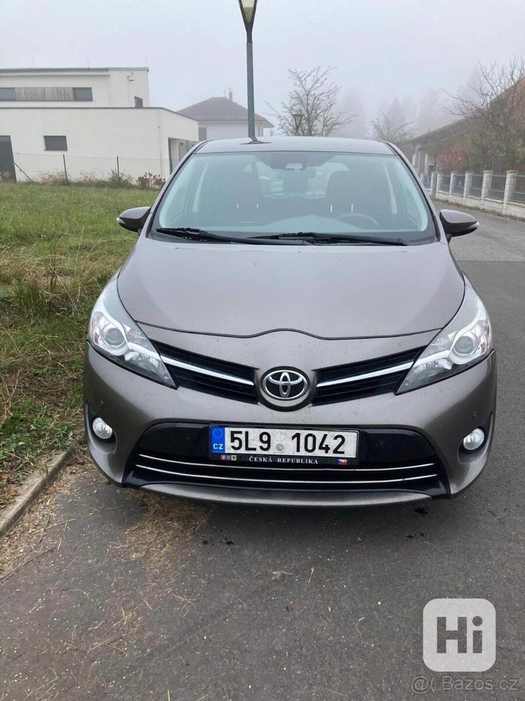 Toyota Verso 1,6 - foto 1