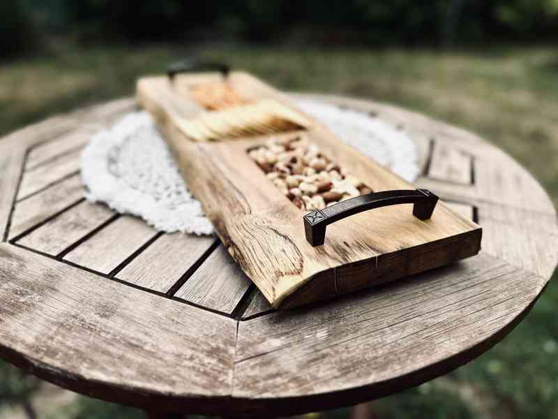 Ručne robený podnos z agátového dreva - foto 5