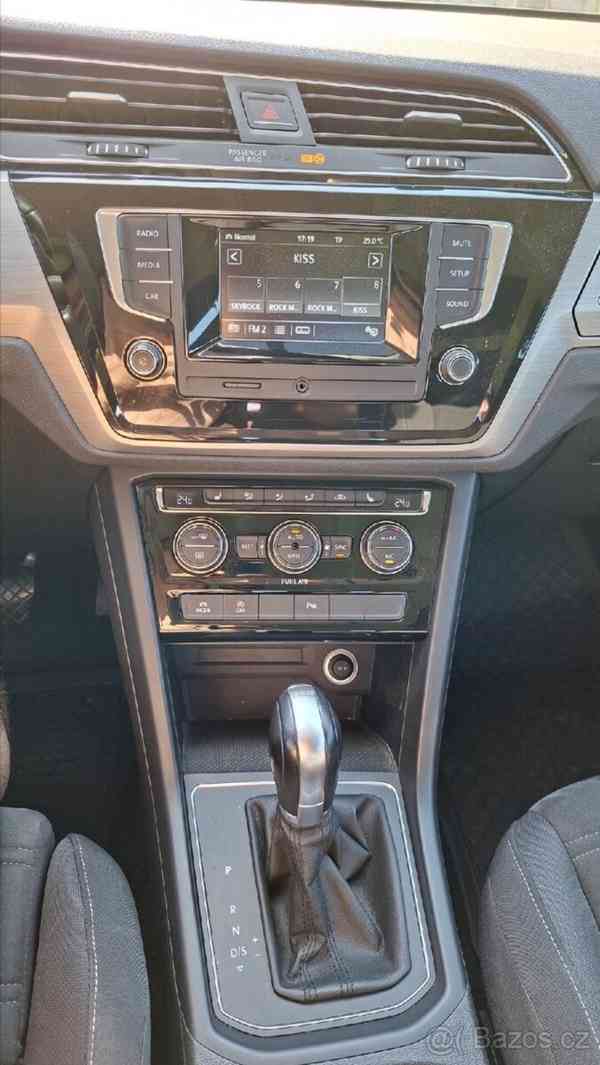 Volkswagen Touran 2,0   TDI,110kw,DSG,Tažné,Servisní K - foto 11
