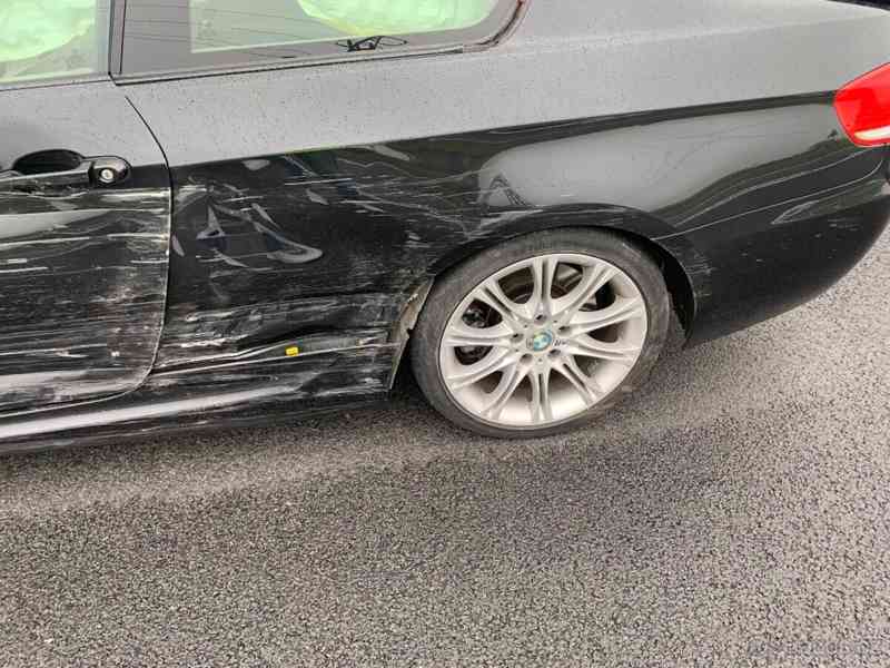 BMW Řada 3 92 330i - foto 3
