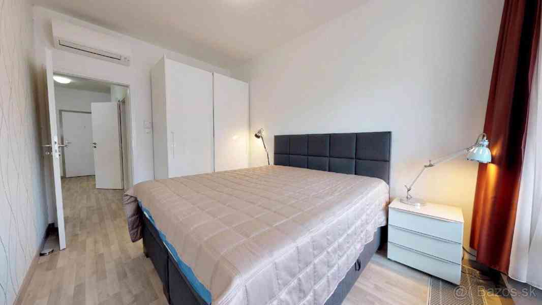 PROSTORNÝ BYT 2+KK S LODŽIÍ A GARÁŽÍ – PRAHA 5, SMÍCHOV - foto 13