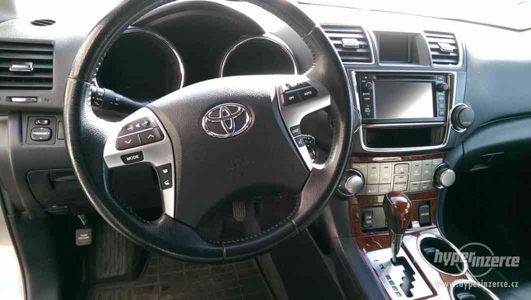Toyota Highlander 3.5 Hybrid Limited 2013 r. - foto 12
