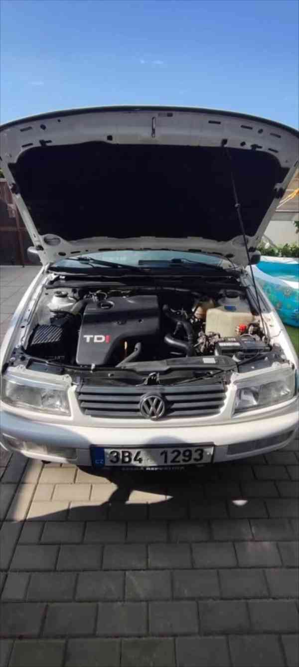 Volkswagen Passat 1,9 - foto 8