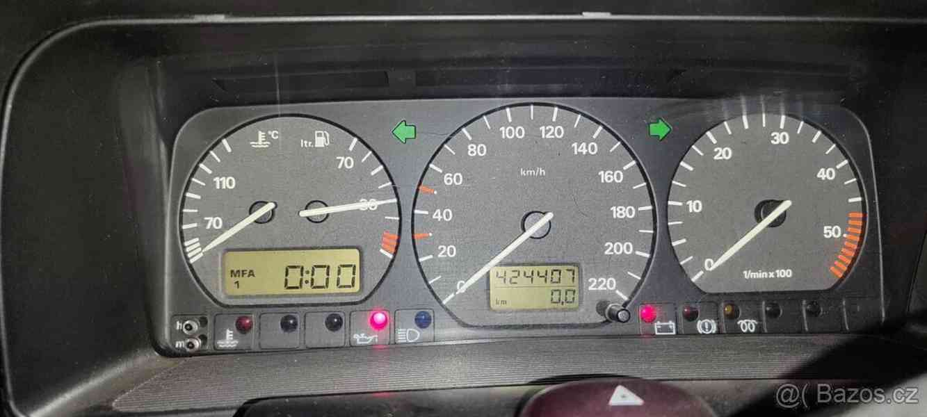 Volkswagen Passat 1,9 - foto 10