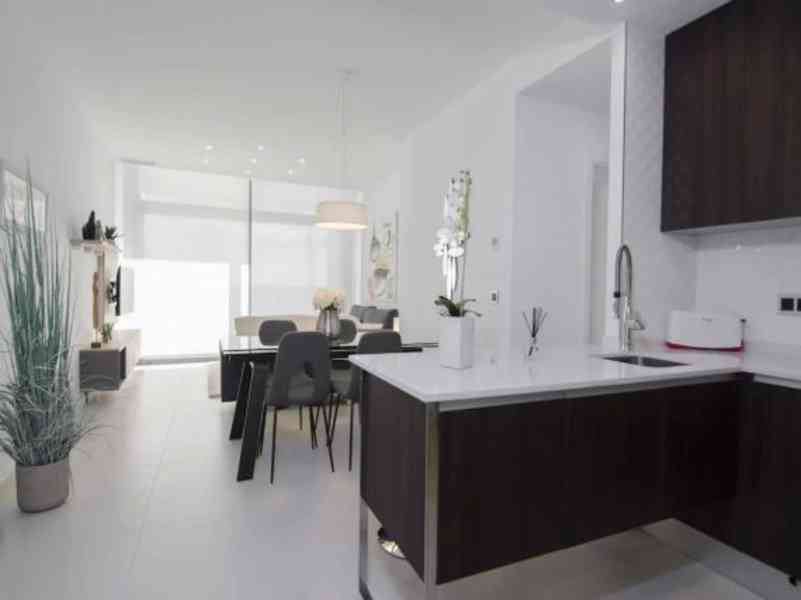 Luxusní byt s moderním designem Benidorm (Španělsko) - foto 3