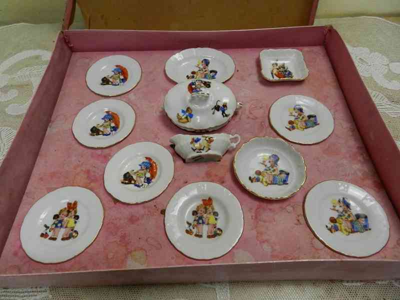 Dětské porcelánové nádobí krabice Victoria Role 1919 - foto 8