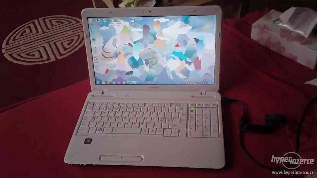15,6" Toshiba bílý notebook 640GB HDD 6GB RAM 2.2 GHz - foto 4