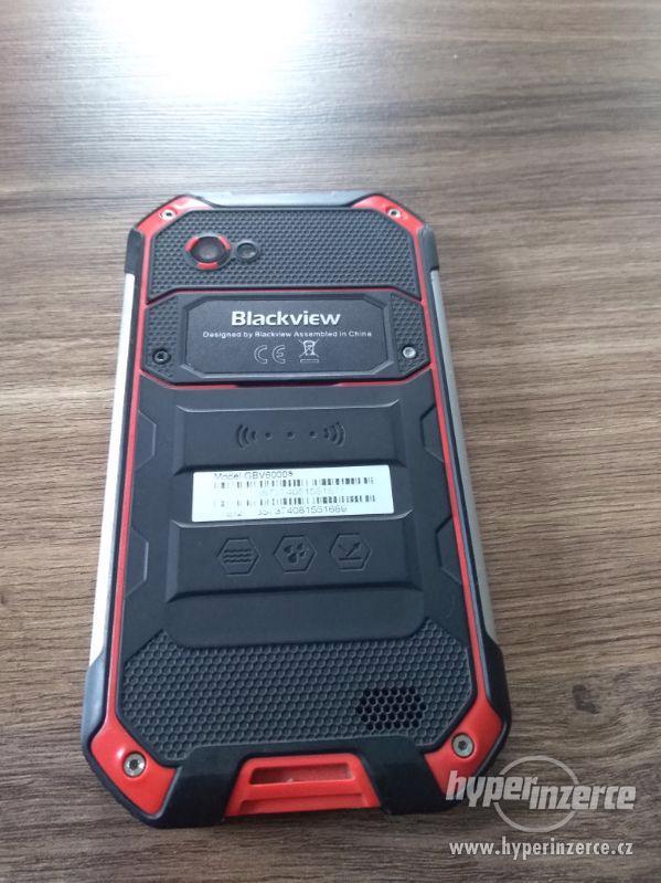 Odolný mob. telefon Blackview GBV6000S Red - foto 2