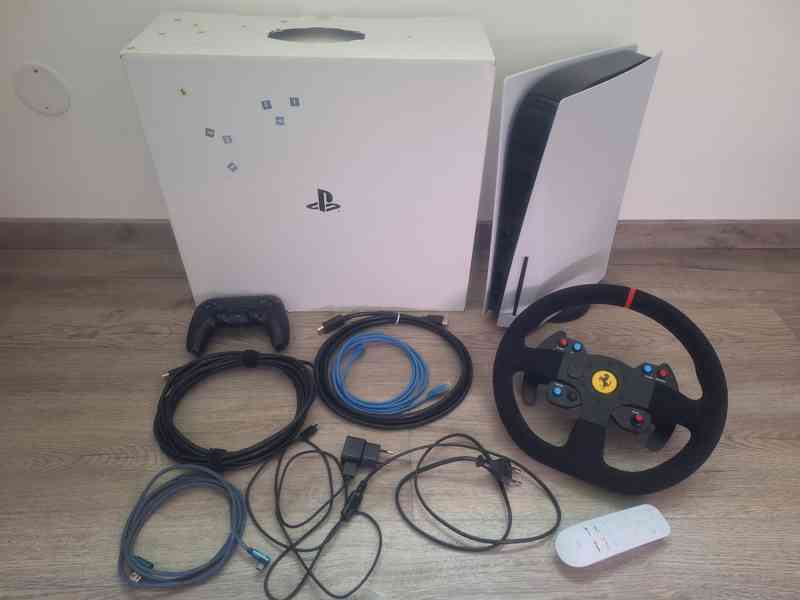 PlayStation 5 disk+1TB SSD a volant T300 Ferrari 599xx EVO