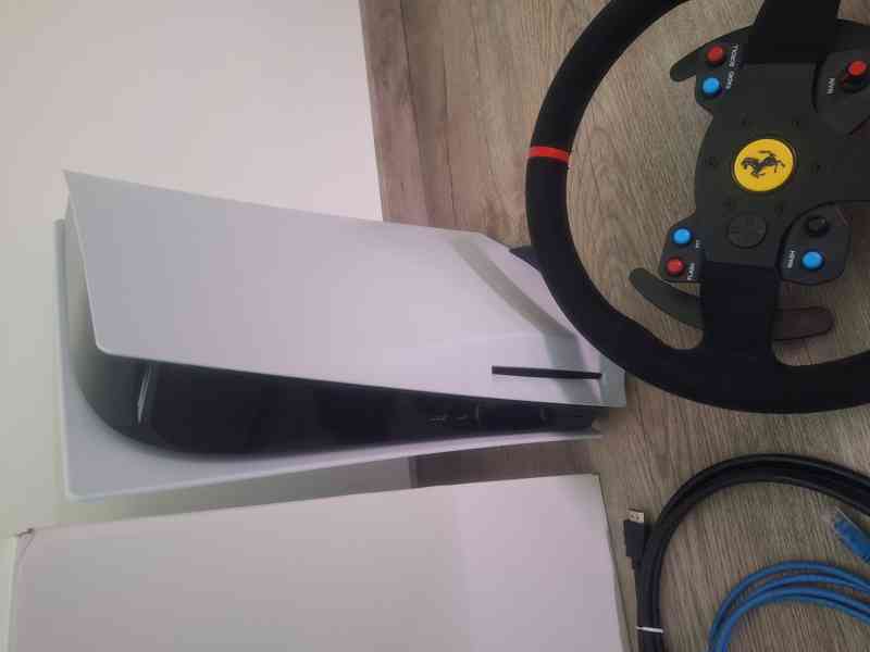PlayStation 5 disk+1TB SSD a volant T300 Ferrari 599xx EVO - foto 5