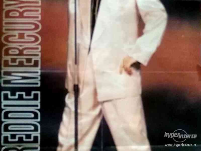 Freddie Mercury - zpěvák - foto 1