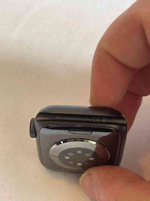 Apple Watch Series 6 GPS Aluminium 40 mm v provedení Spac... - foto 6