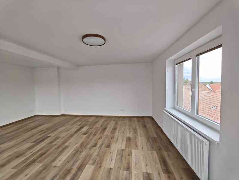 Pronájem bytu 1+1 55 m², Skuteč - foto 2